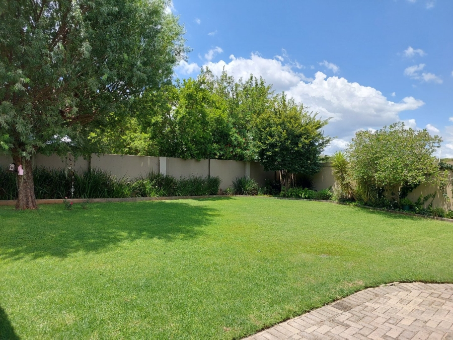 3 Bedroom Property for Sale in Melodie North West